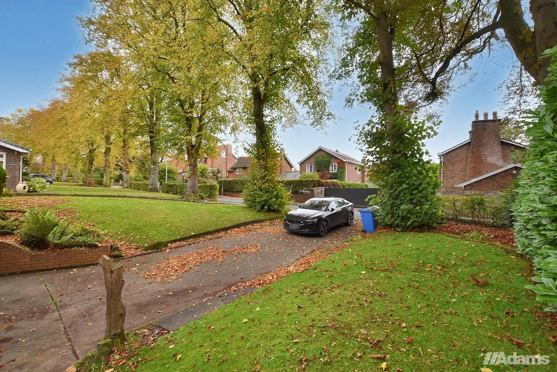 House Walton Lea Road in Walton