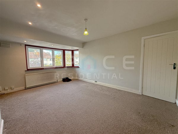 Flat Westmere Drive in Greater London