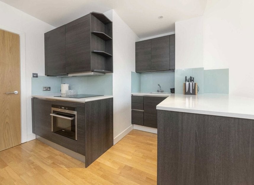 Flat Fitzjohn's Avenue in Greater London
