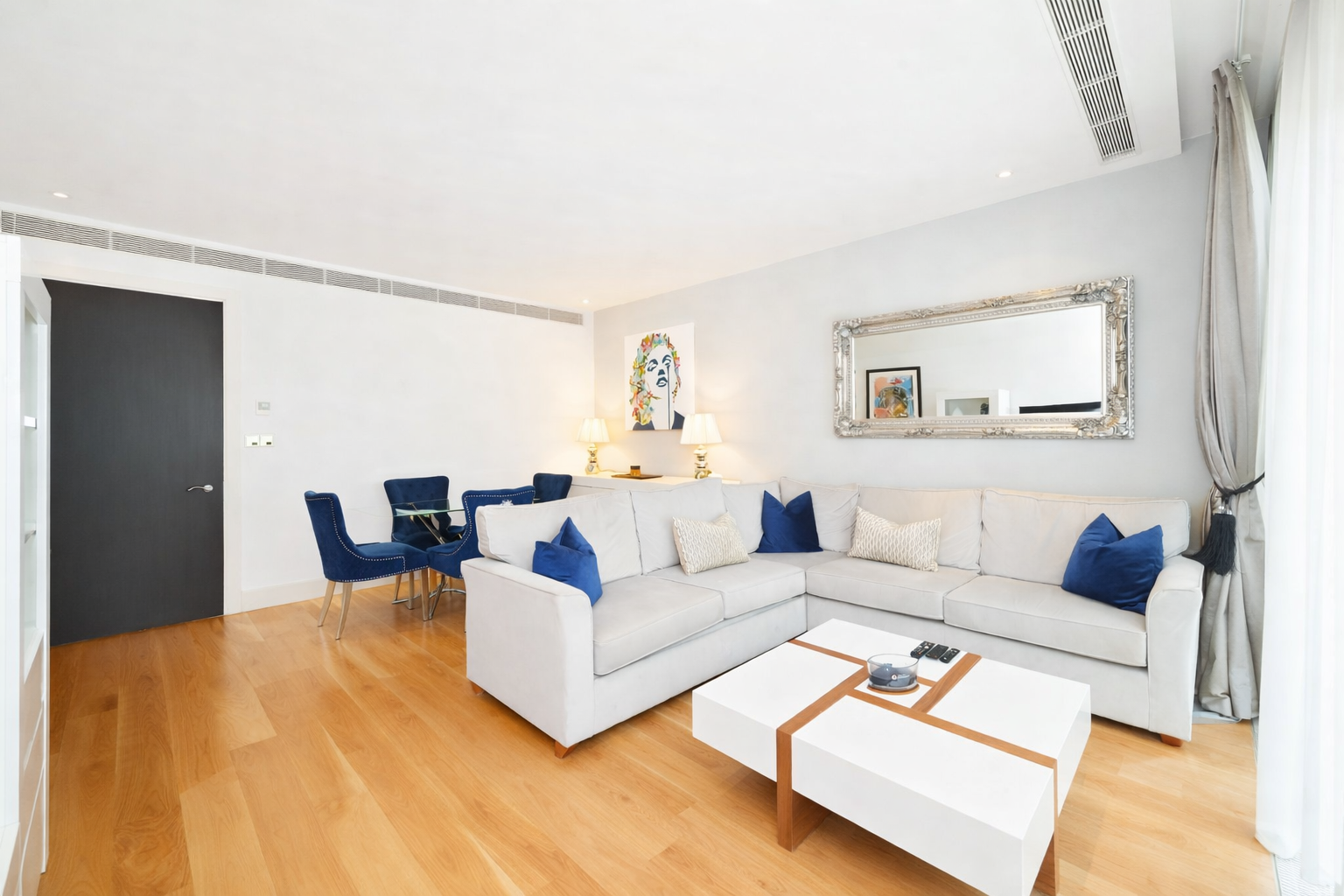Flat Knightsbridge in City of Westminster
