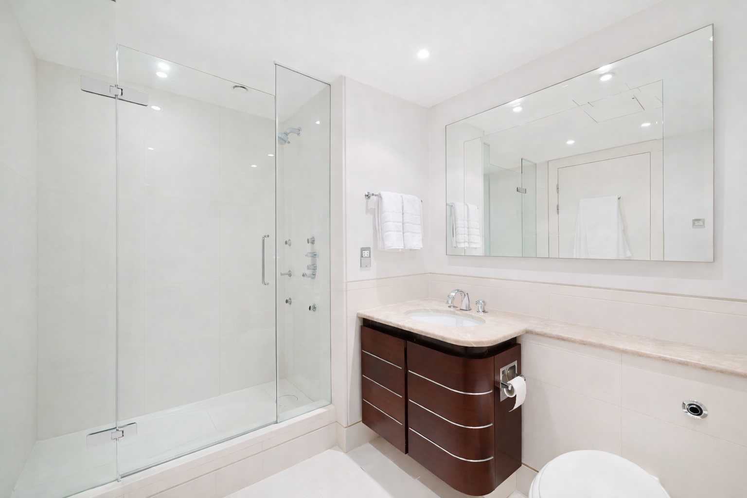 Flat Knightsbridge in City of Westminster