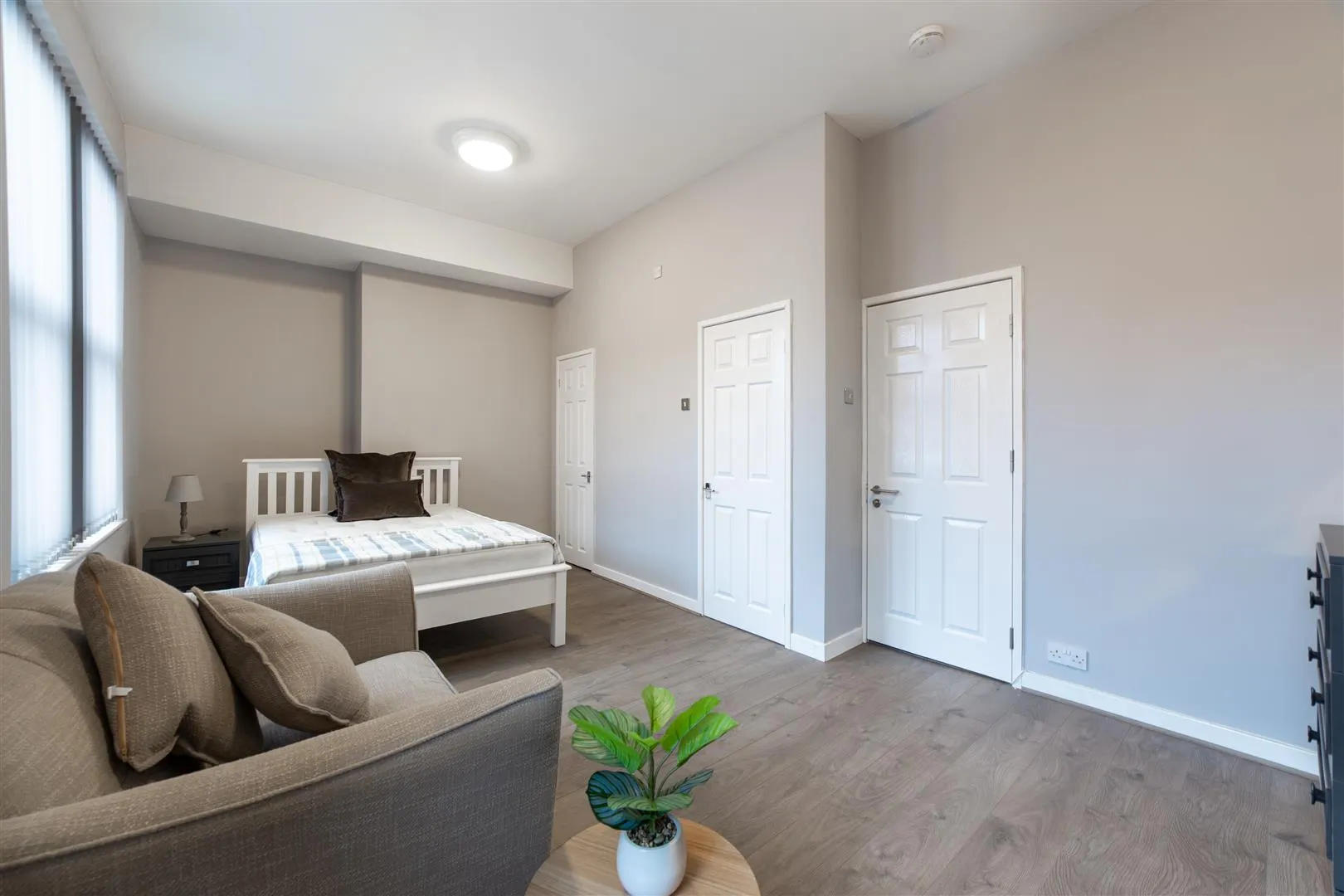 Room Chillingham Road in Newcastle upon Tyne