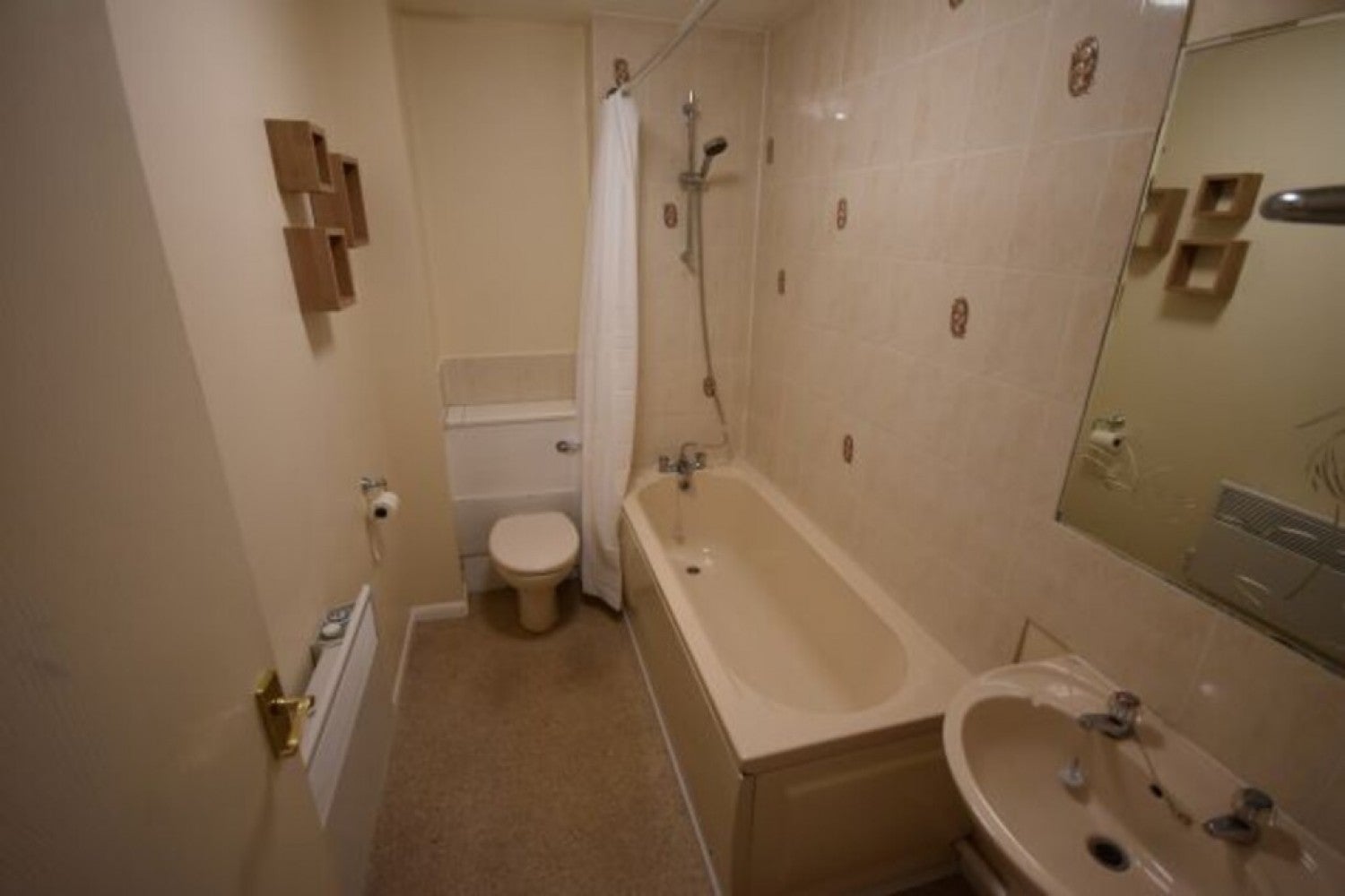 Flat Whitycombe Way in Exeter