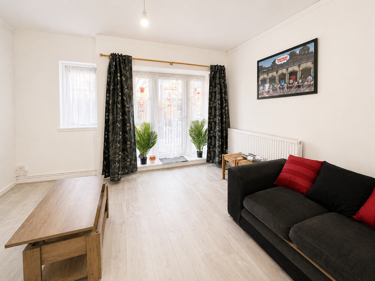 Flat Denmark Road in Greater London
