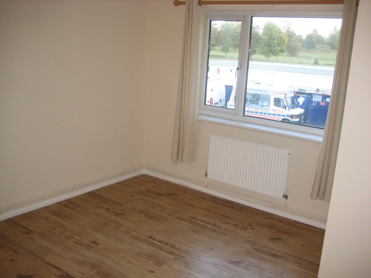 Flat Stafford Road in Greater London