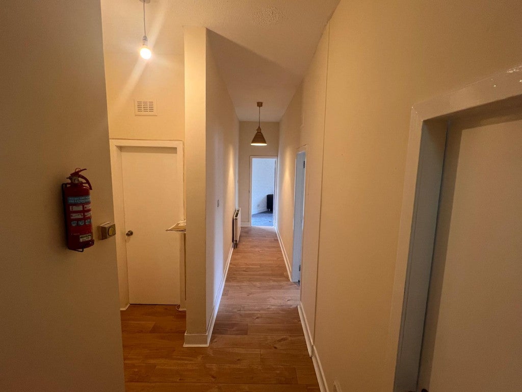 Flat Kent Road in Glasgow