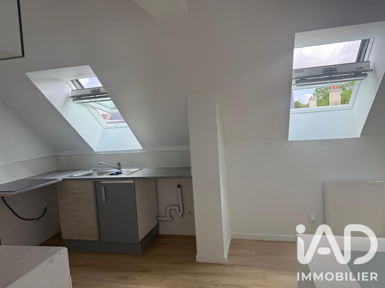 Flat Rue Aristide Briand in Montval-sur-Loir