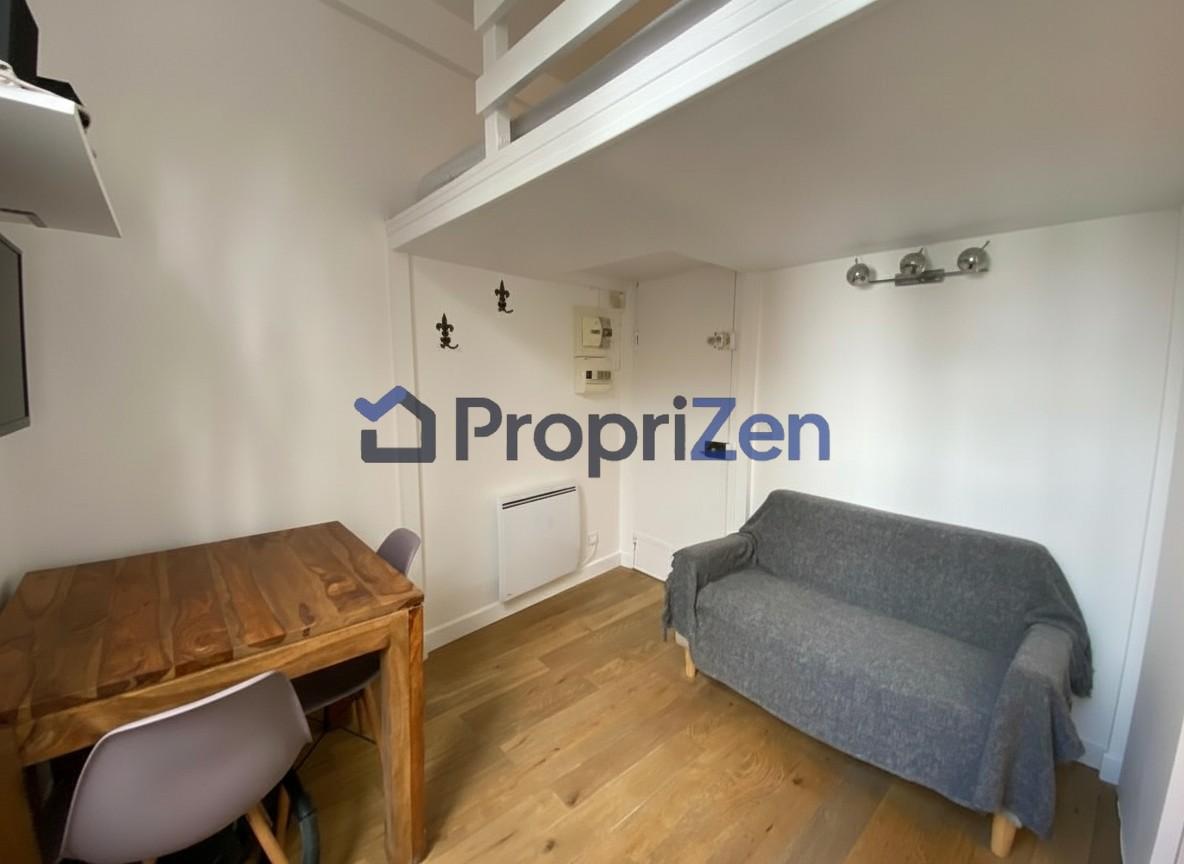 Room Rue du Mail in Paris