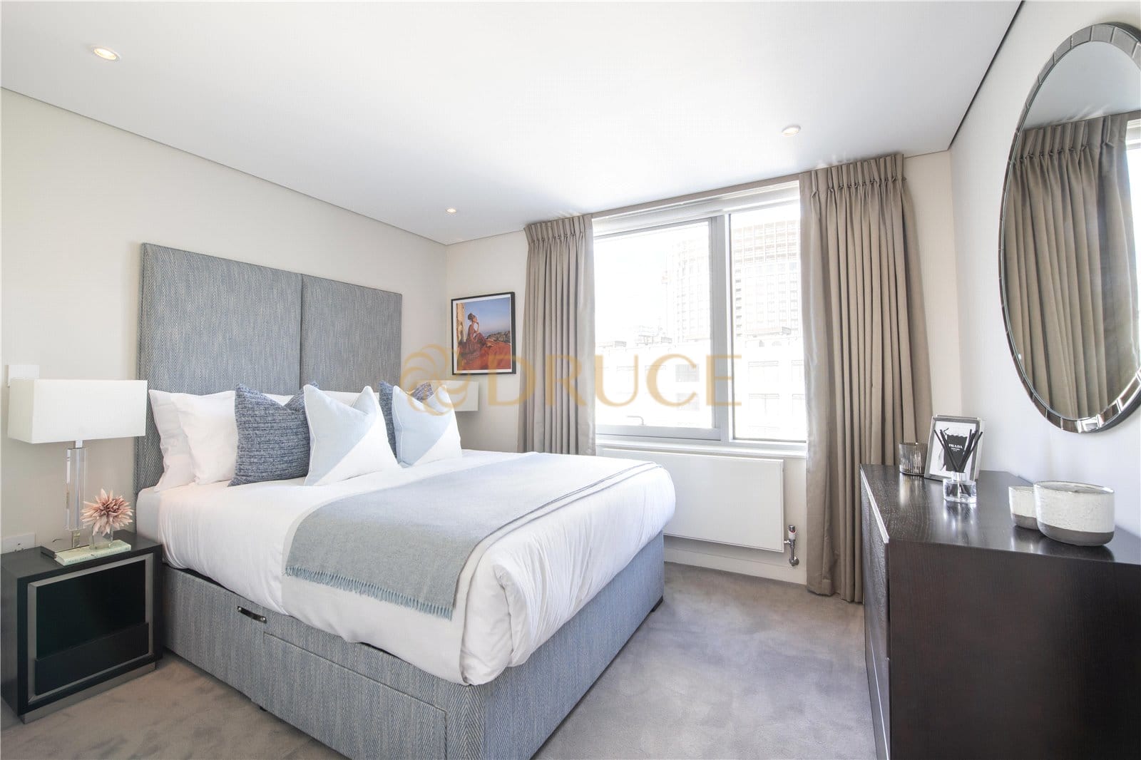 Flat Merchant Square in City of Westminster