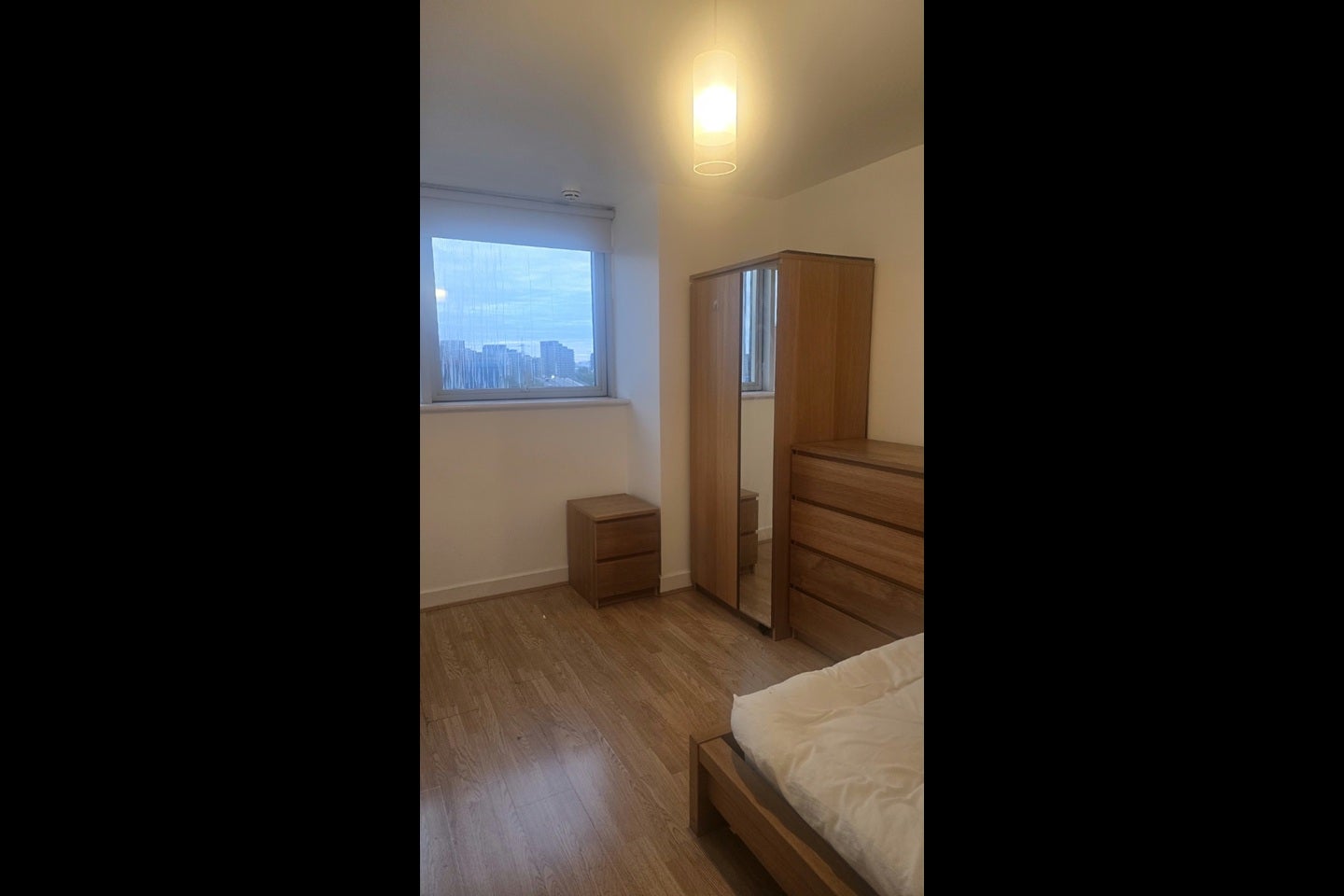 Room Blackwall Way in Greater London