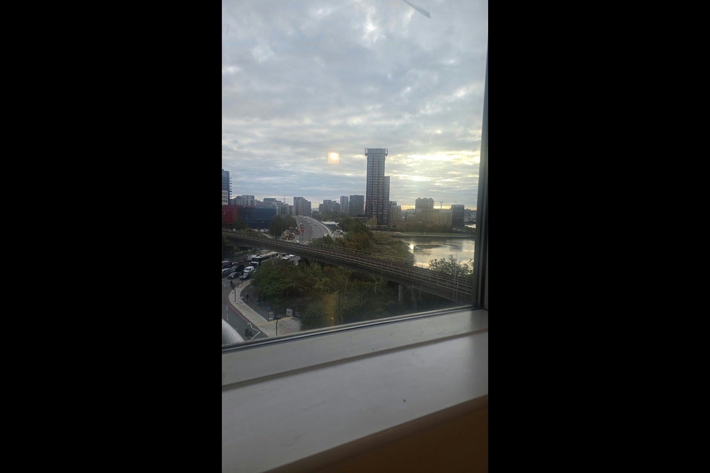 Room Blackwall Way in Greater London