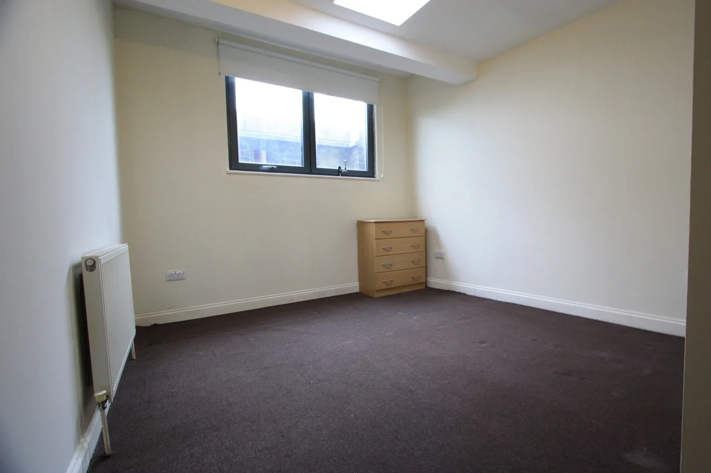 Flat Valnay Street in Greater London