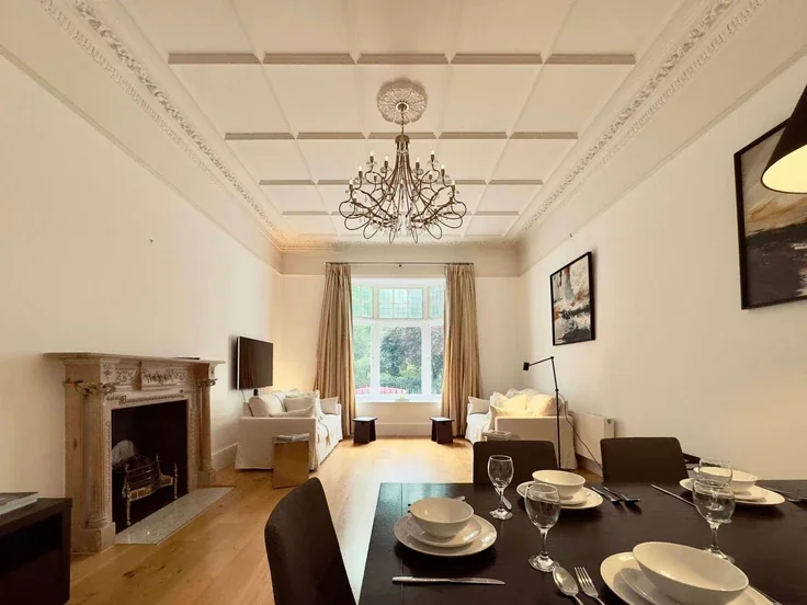Flat Onslow Square in Greater London