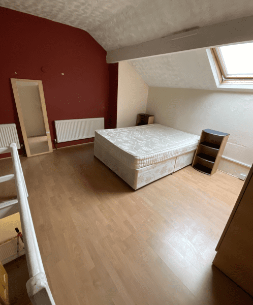 Flat Welton Grove in Leeds