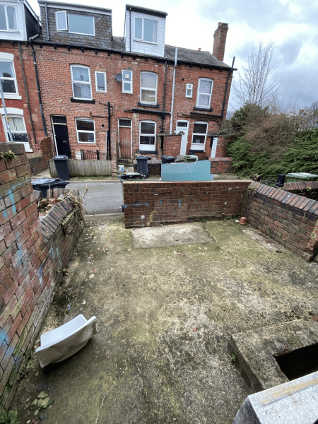 Flat Welton Grove in Leeds