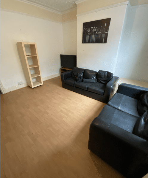 Flat Welton Grove in Leeds