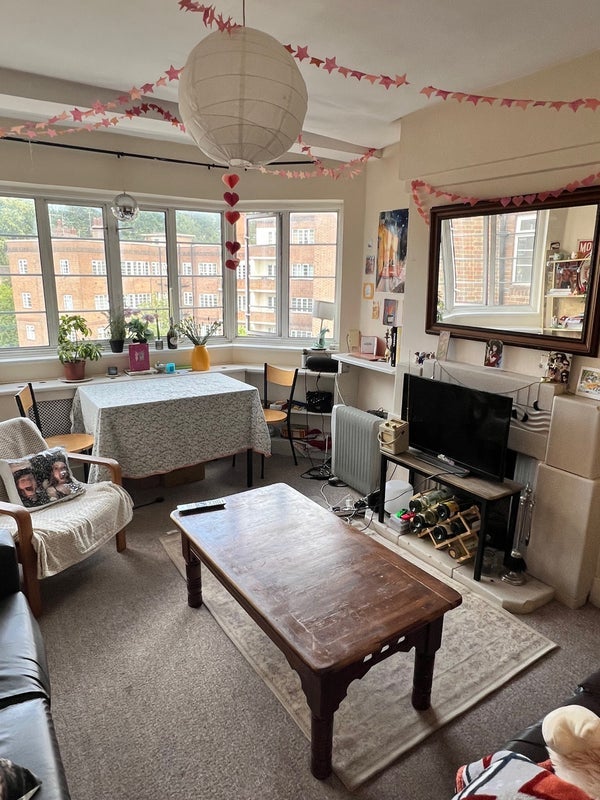 Room Chiswick Village in Greater London