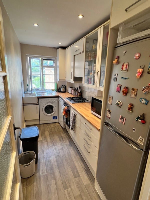 Room Chiswick Village in Greater London