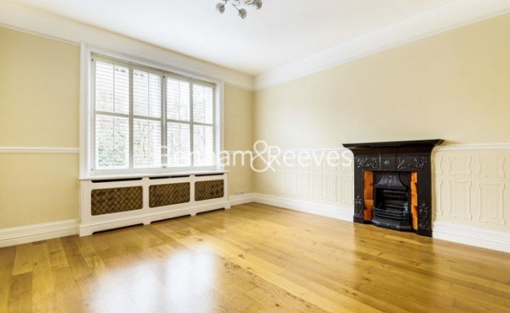House Glenloch Road in Greater London