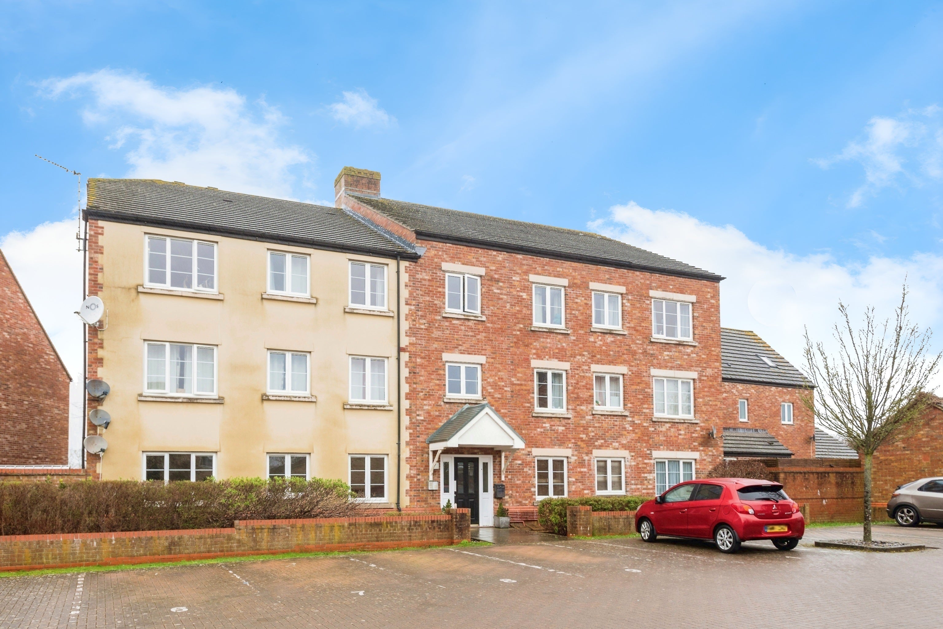 Flat Jason Road in Haydon Wick