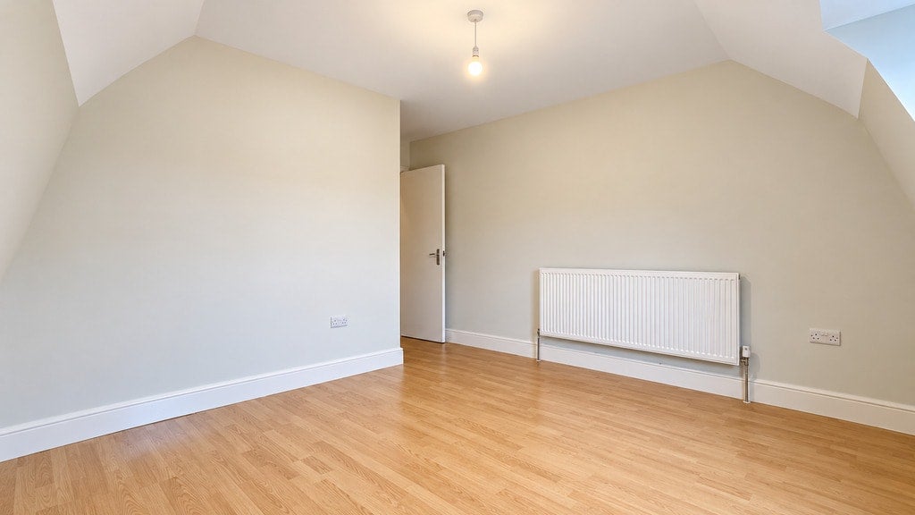 Flat Pott Street in Greater London