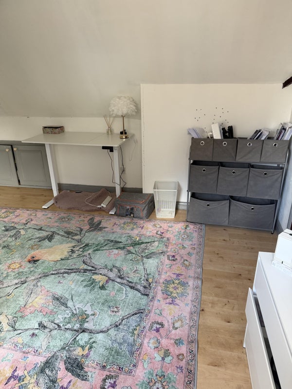 Room Beacon Road in Charnwood