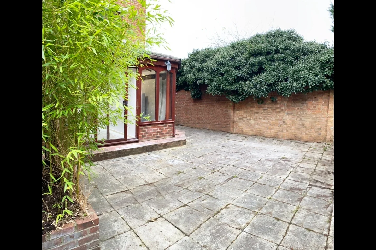 Room Chapter Close in Greater London