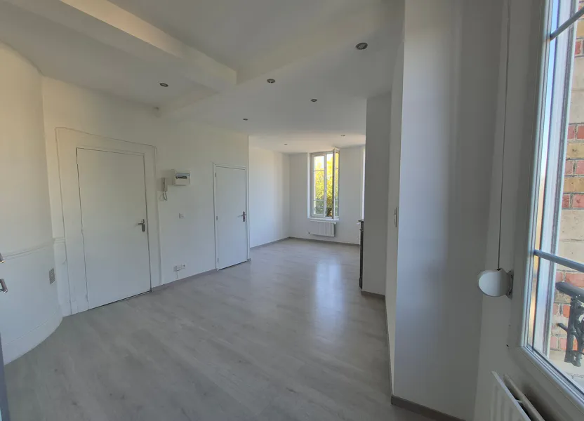 Flat Rue Paul-Louis Courier in Châlons-en-Champagne