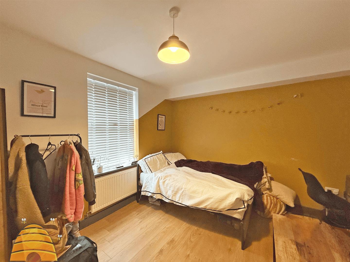 Flat Ashfield Road in Manchester