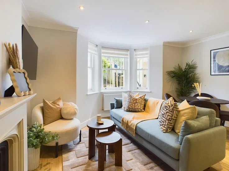 Flat Marylands Road in City of Westminster