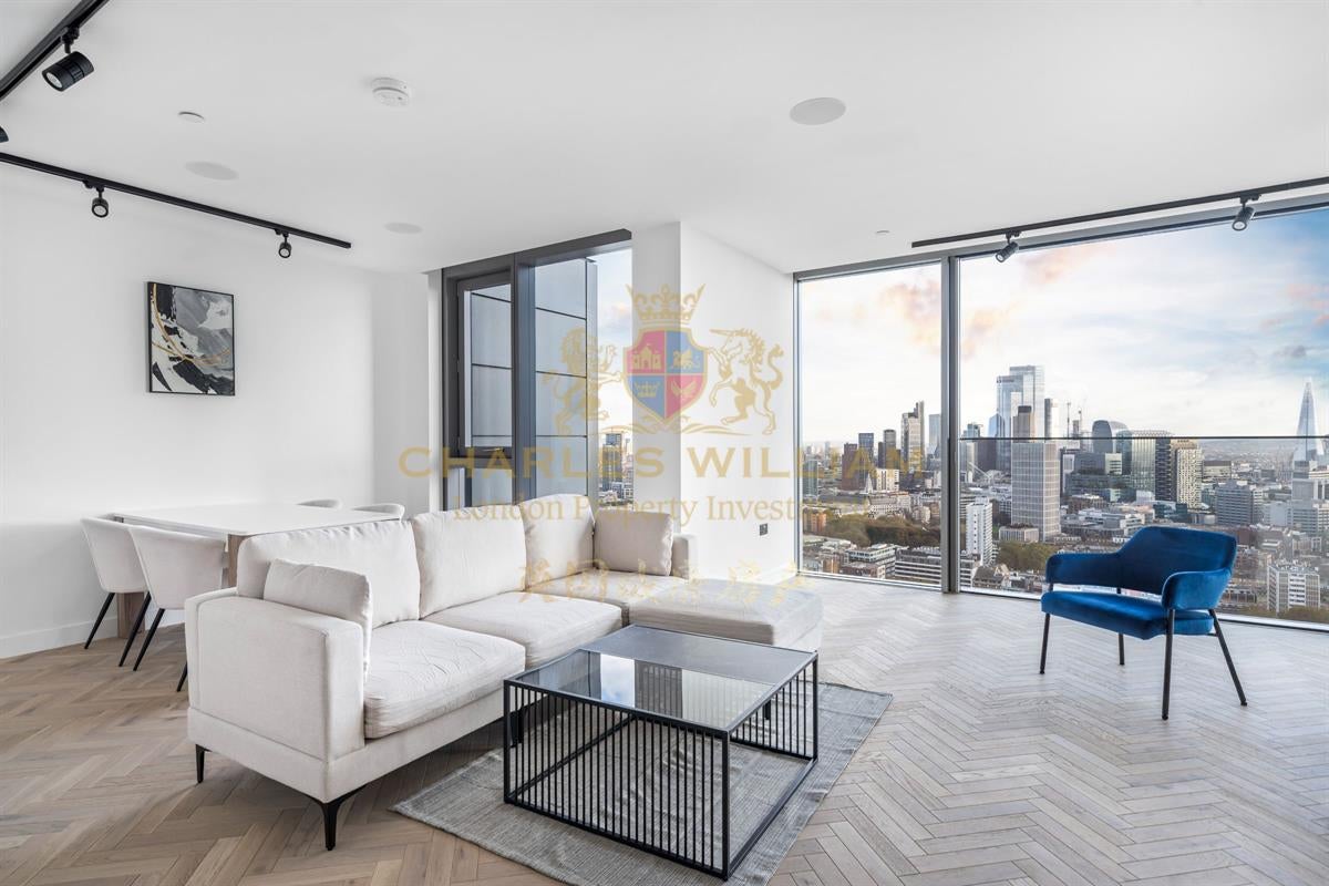 Flat Great Sutton Street in Greater London