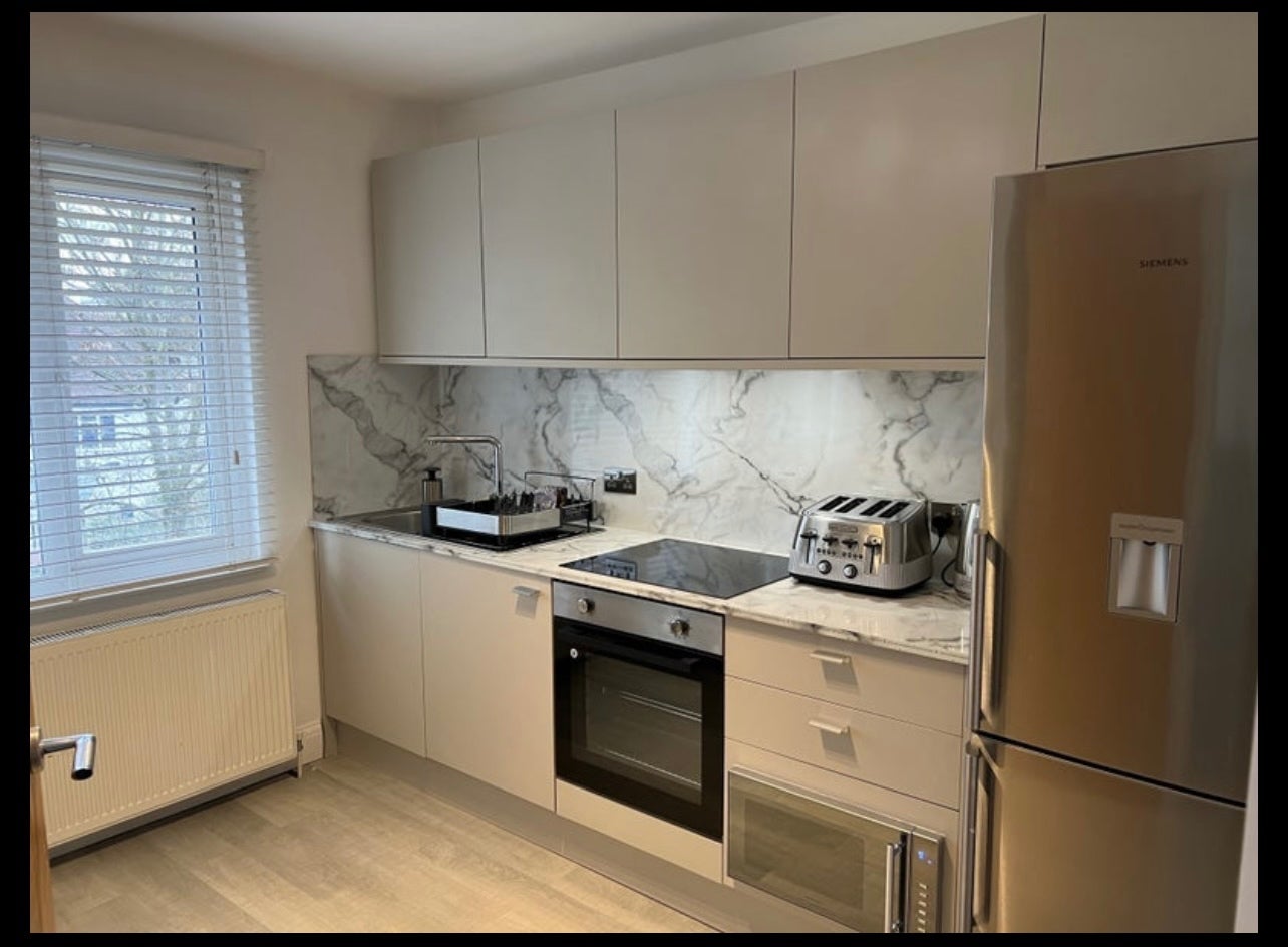 Room The Vale in Greater London