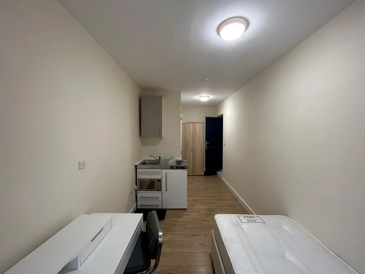Flat Minterne Avenue in Greater London