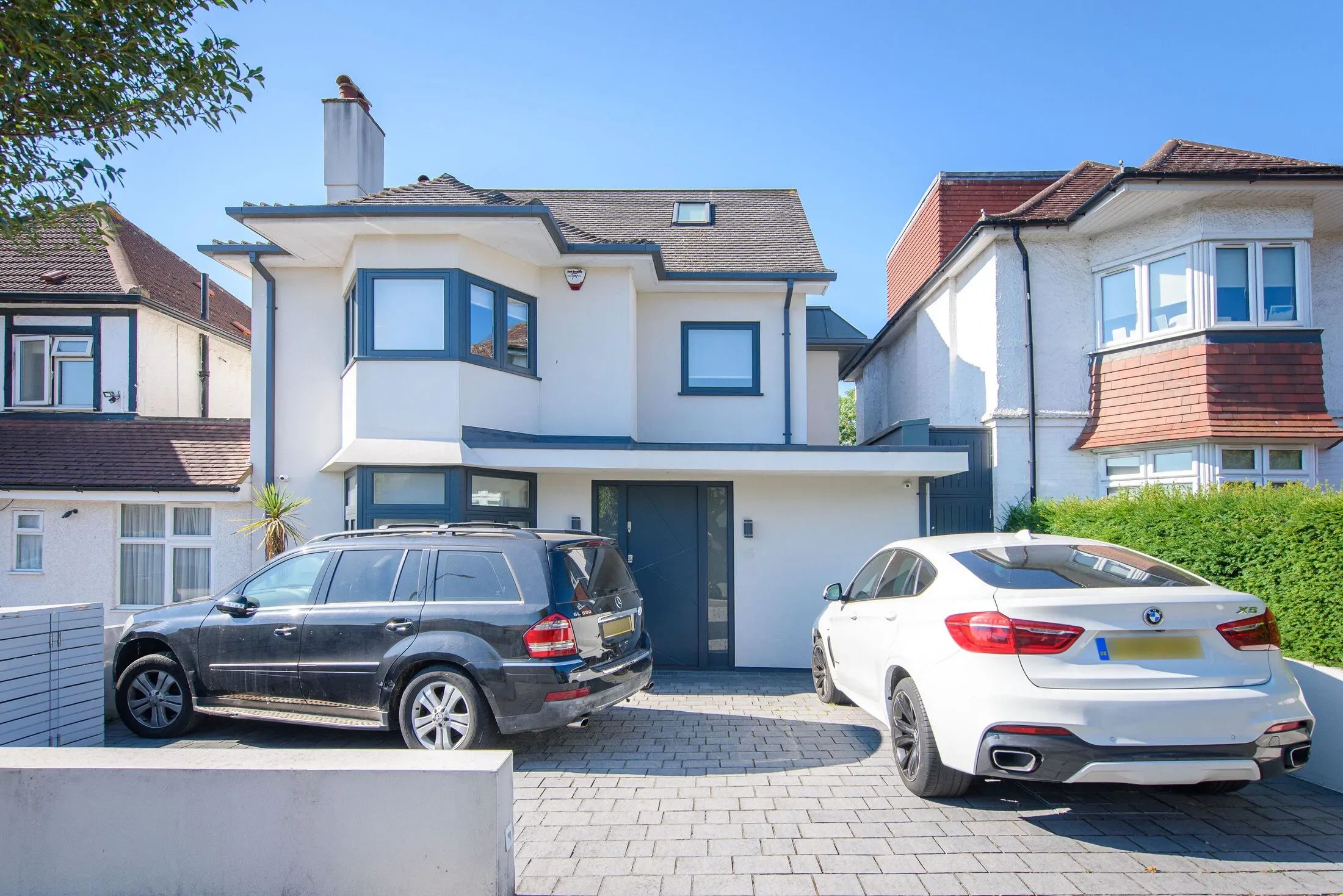 House Elliot Road in Greater London