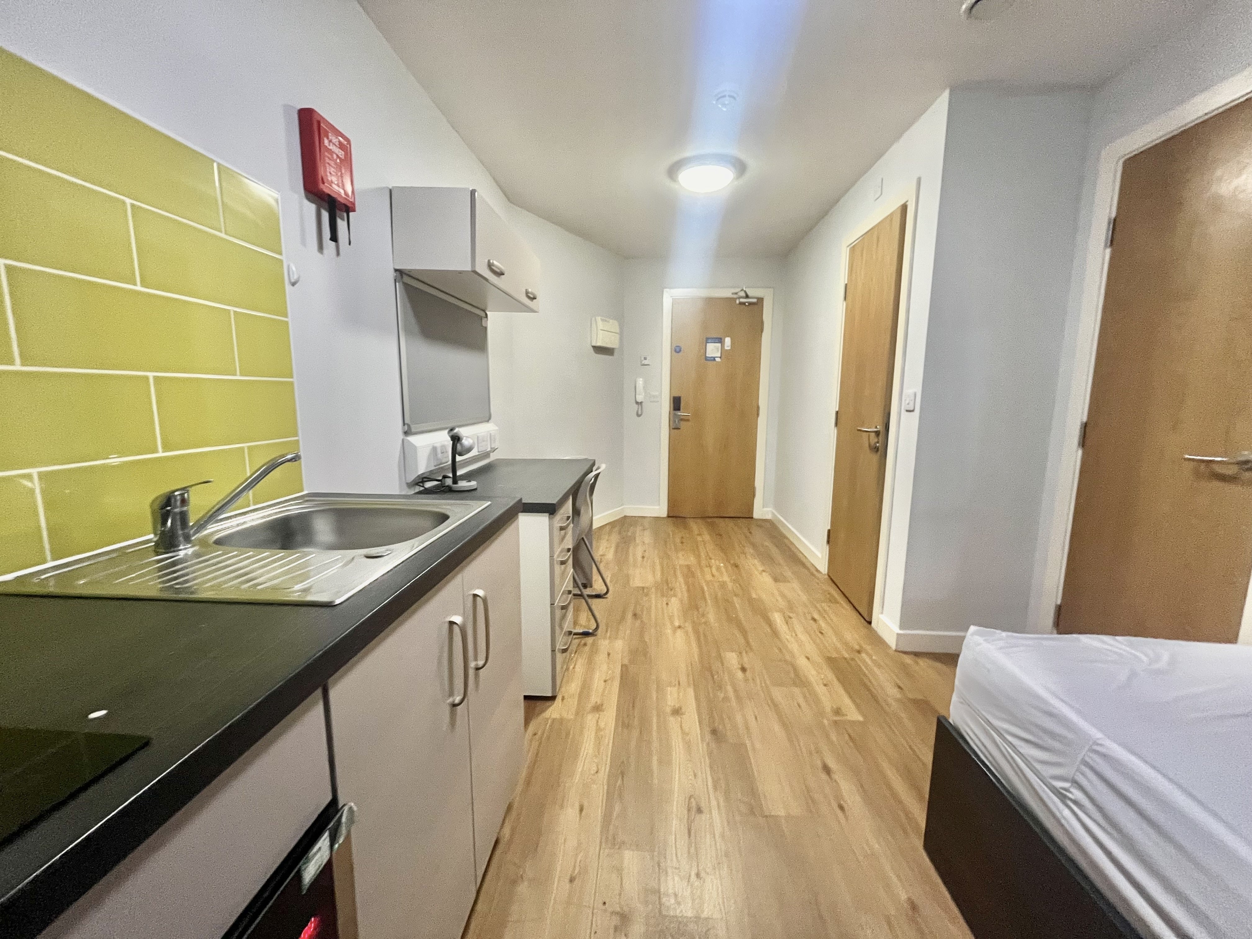 Flat Avalon Court in Nottingham