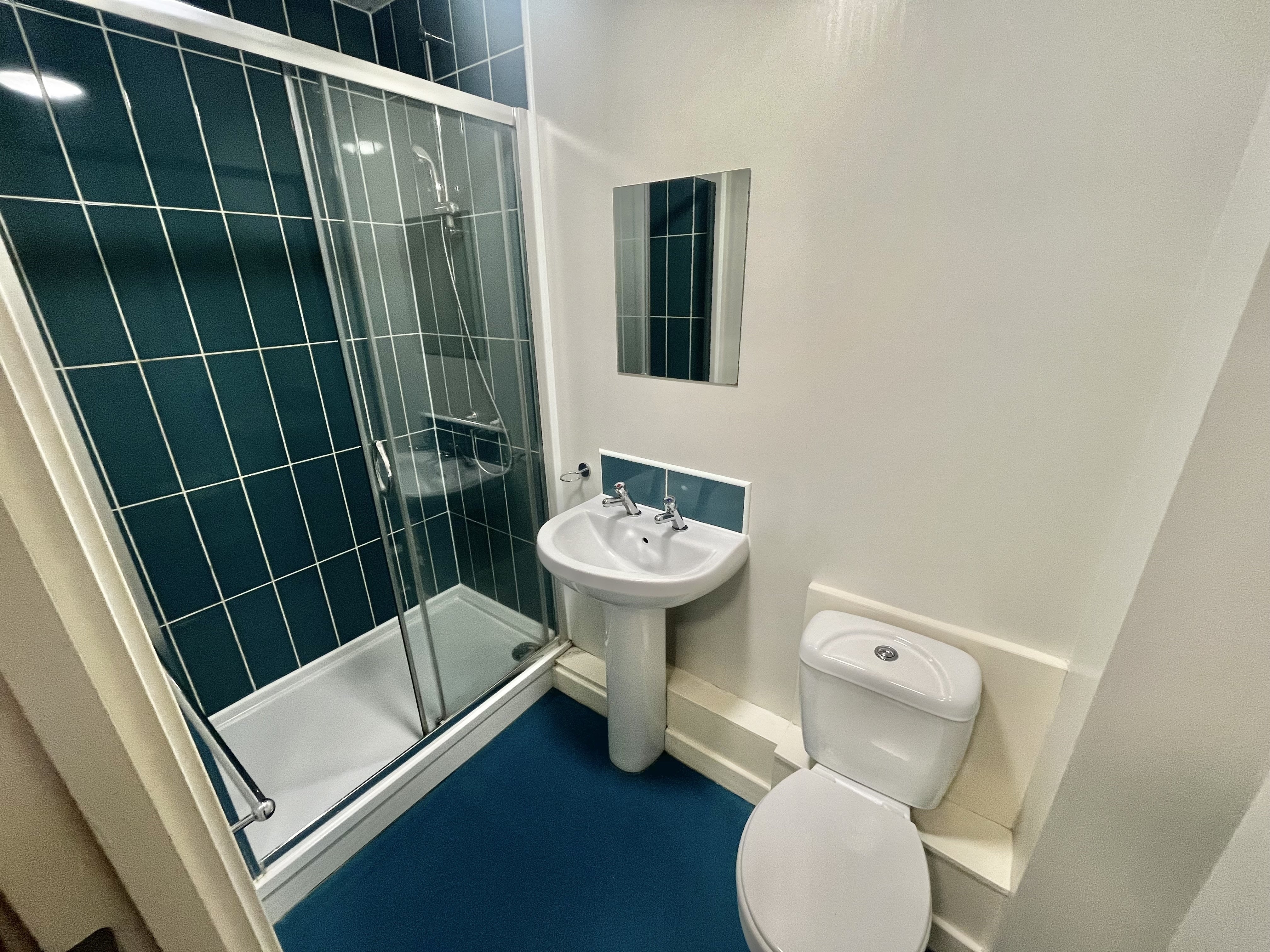 Flat Avalon Court in Nottingham