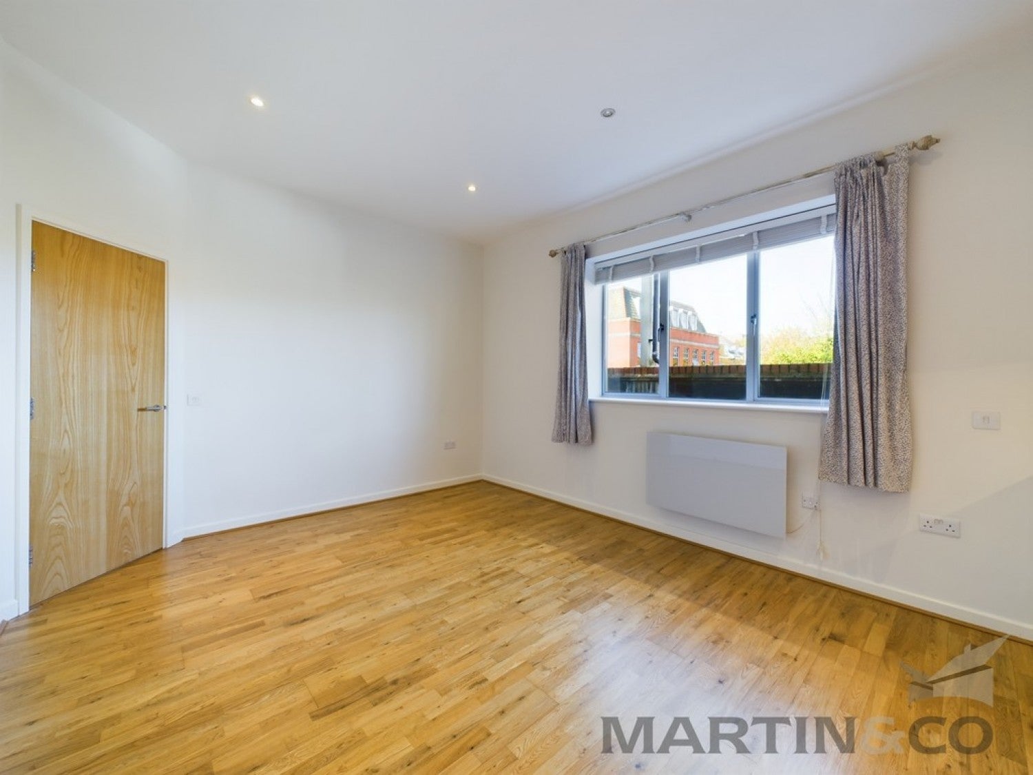 Flat Lattimore Road in St Albans