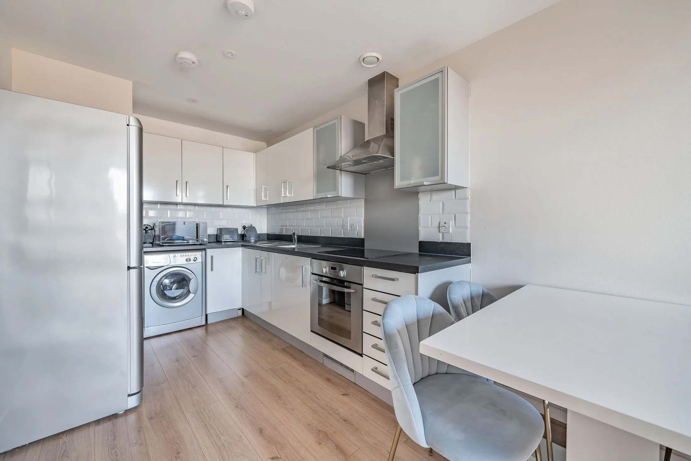 Flat Gatliff Road in City of Westminster