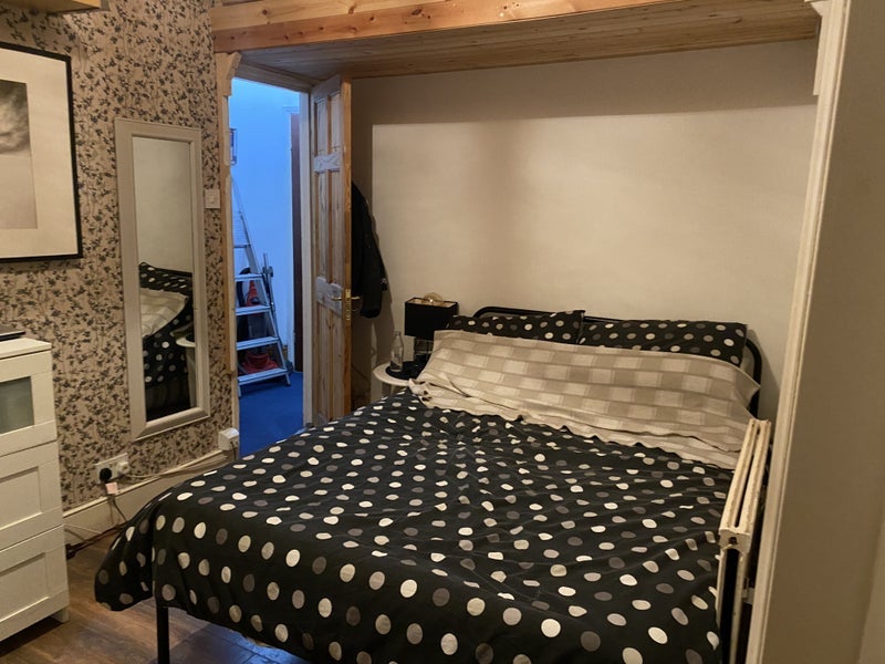 Room Whiteley Road in Greater London