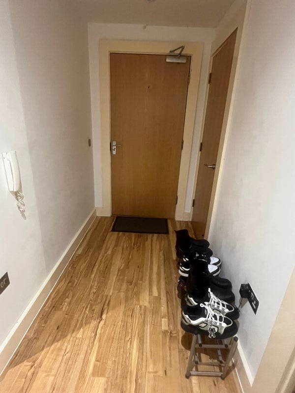 Room Cook Street in Salford