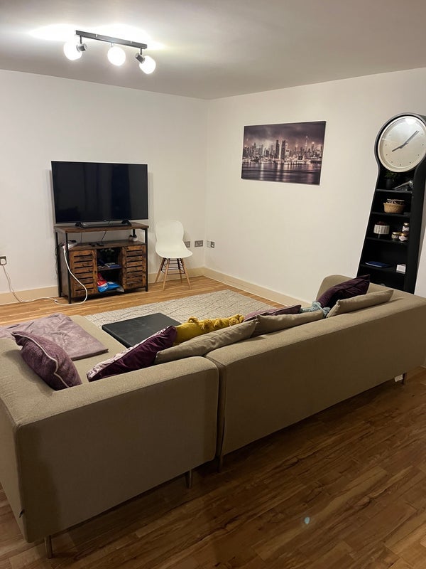 Room Cook Street in Salford