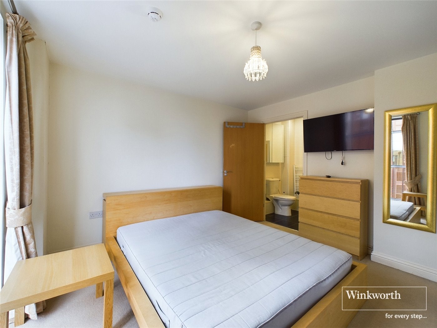 Flat Joslin Avenue in Greater London