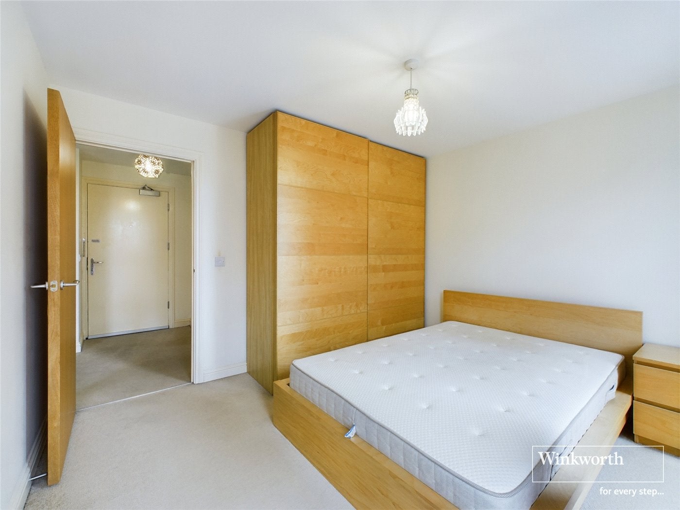 Flat Joslin Avenue in Greater London