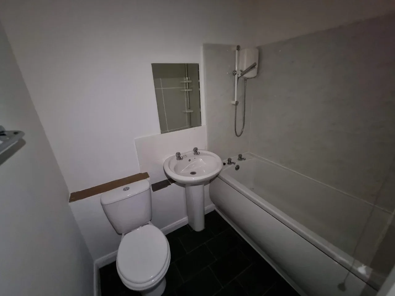 Flat Upper Sheridan Road in Greater London