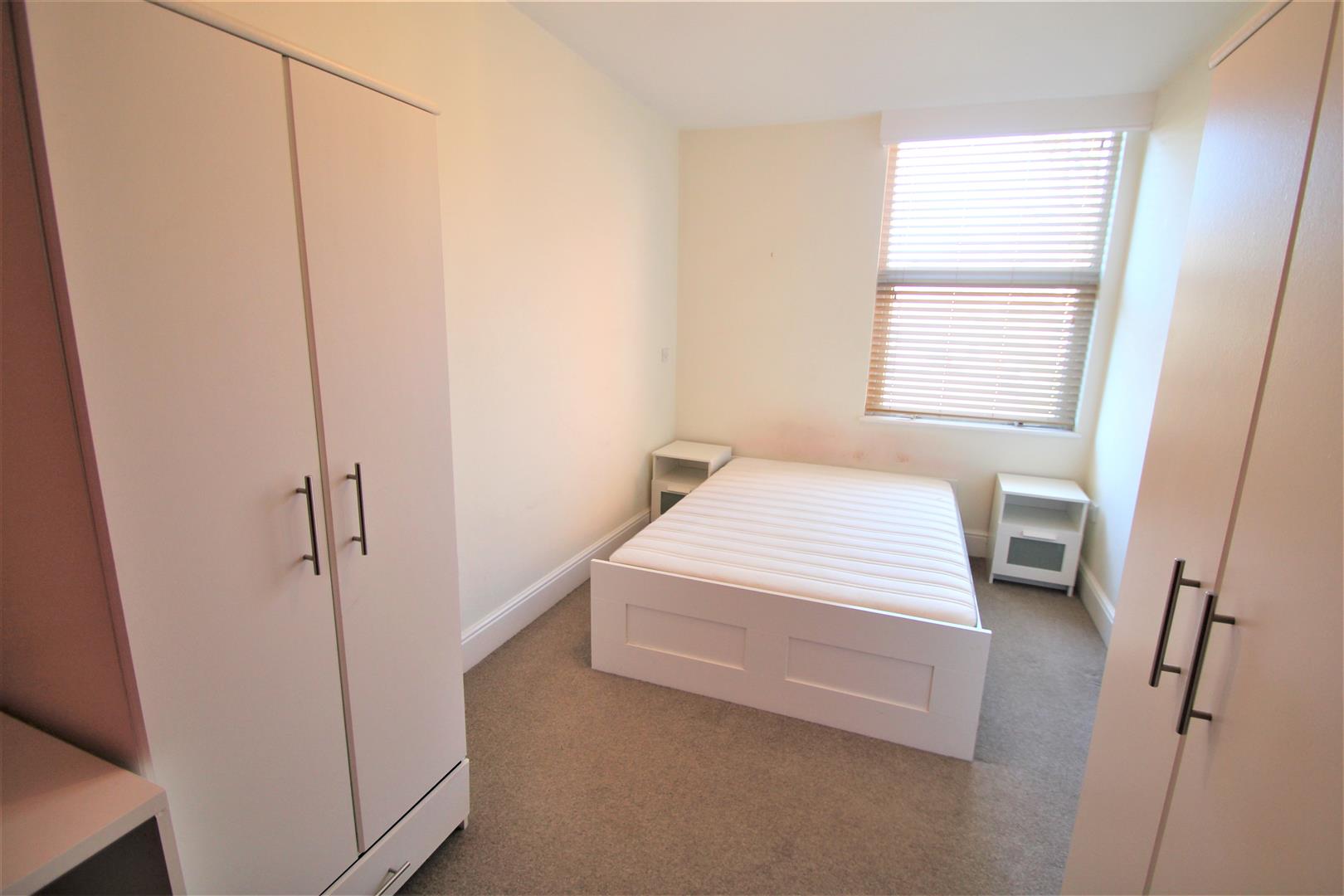 Flat Delph Lane in Leeds