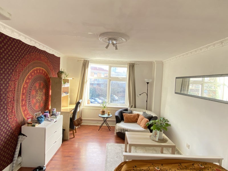 Room Burwell Walk in Greater London