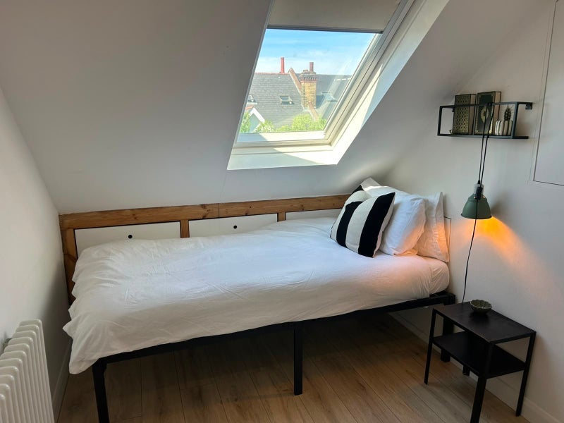Room Wavertree Road in Greater London