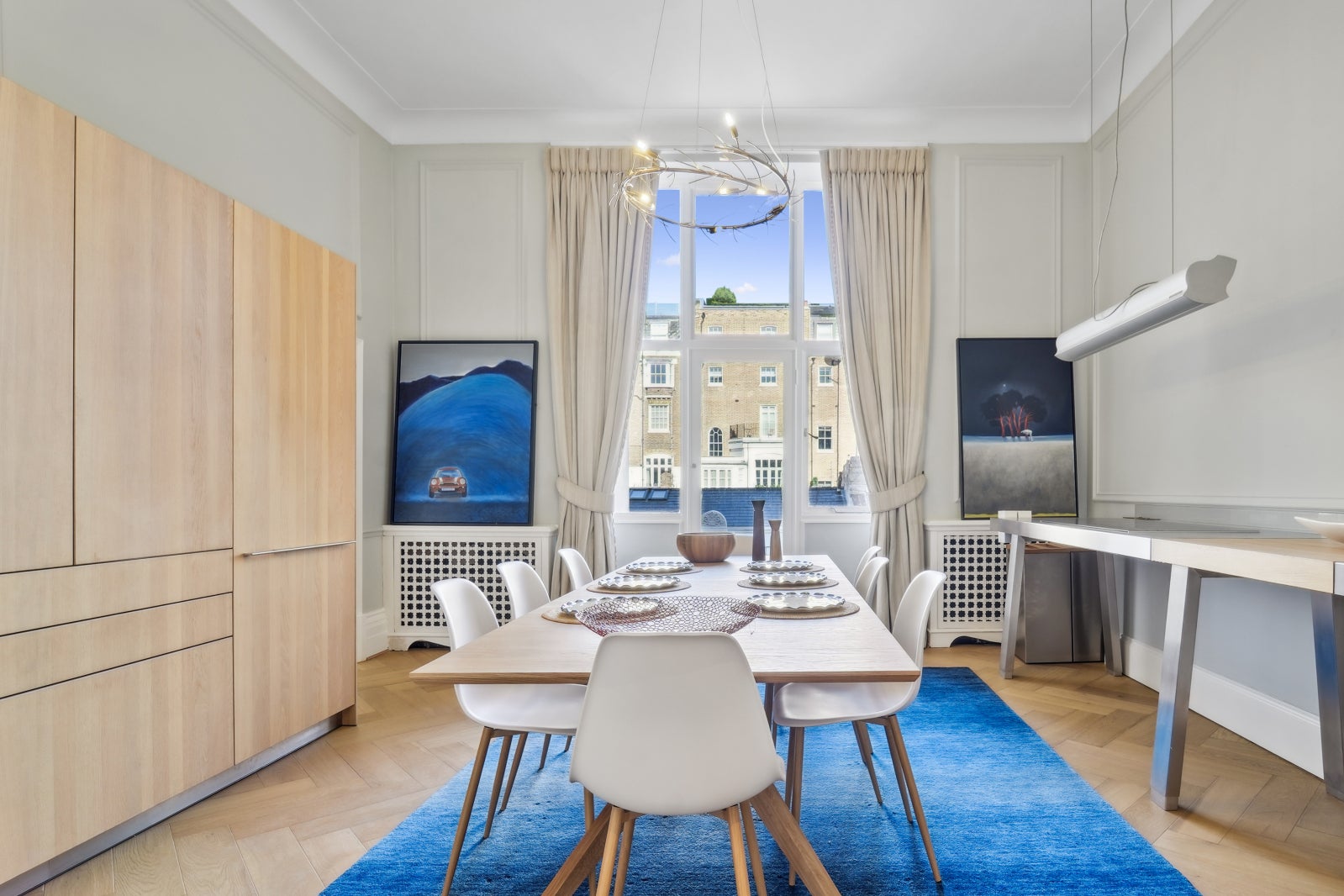 Flat Eaton Square in City of Westminster