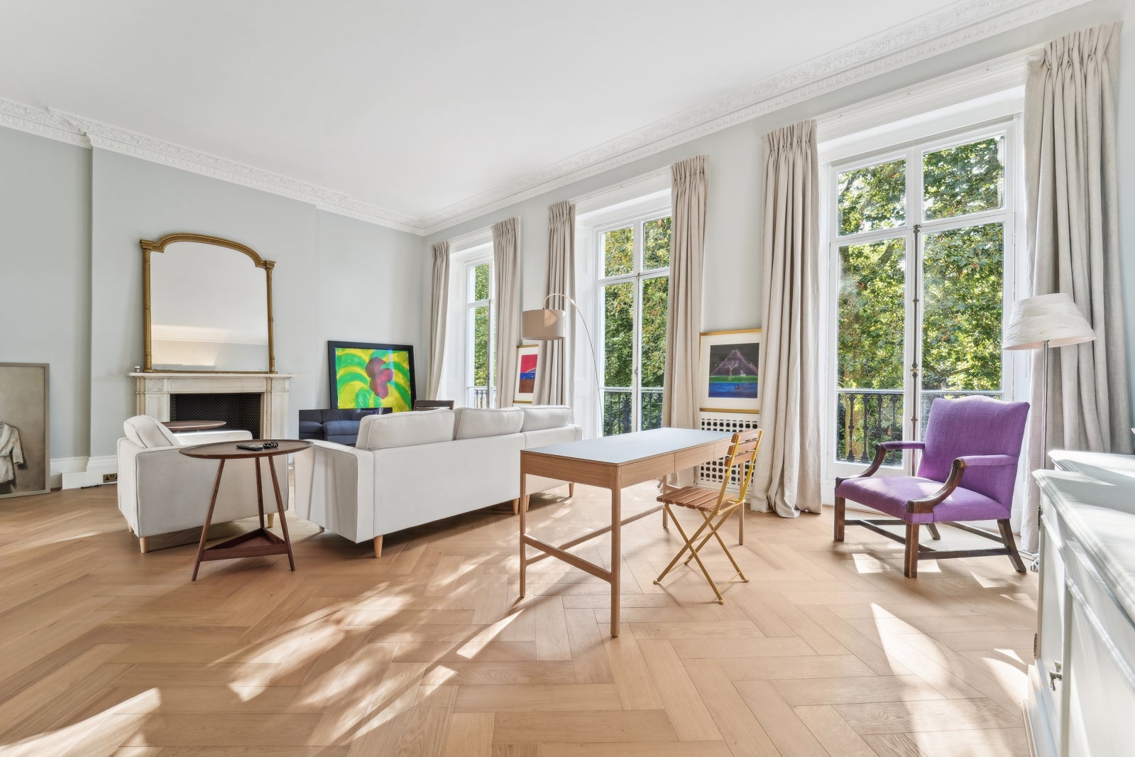 Flat Eaton Square in City of Westminster
