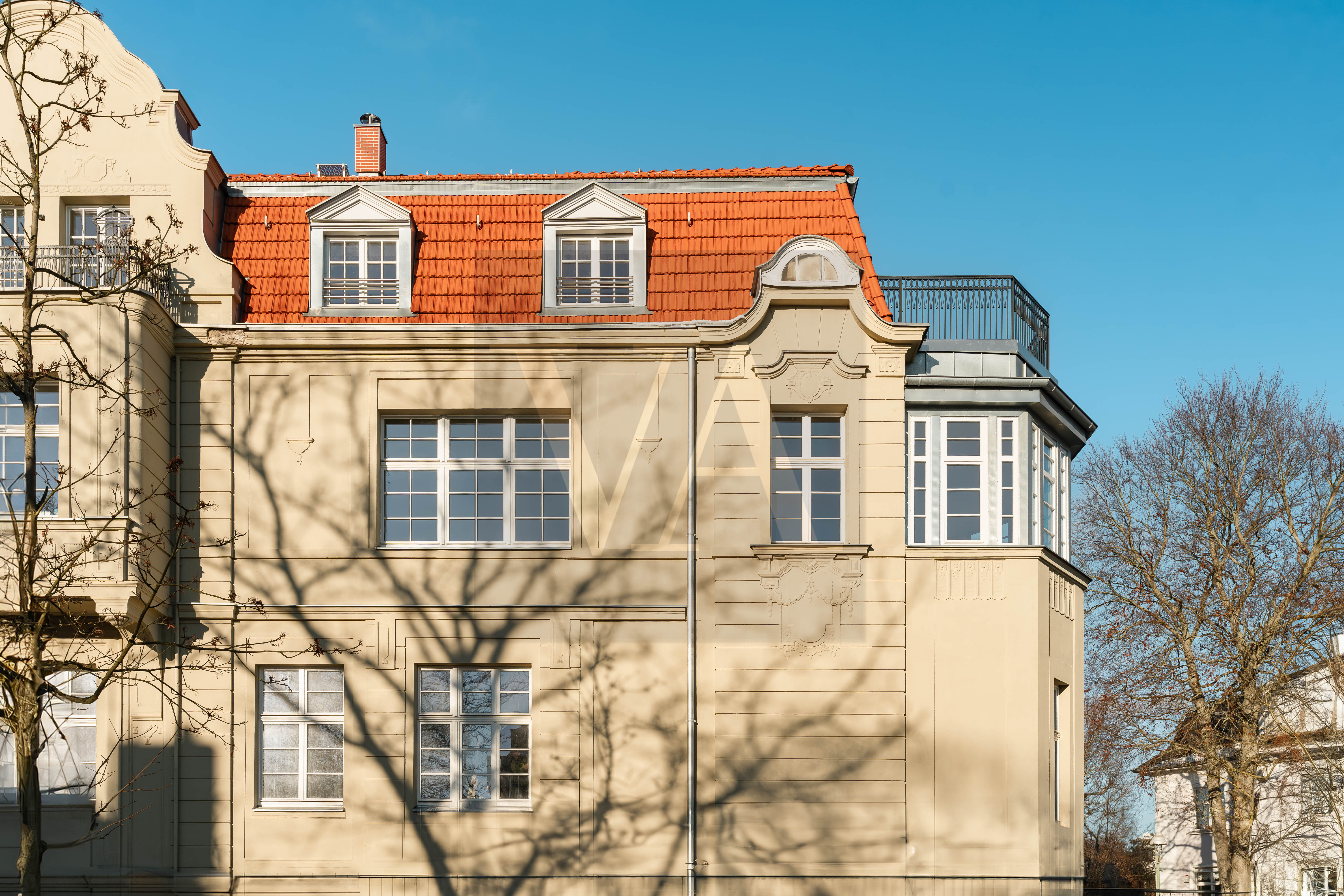 Wohnung Königin-Luise-Straße in Berlin